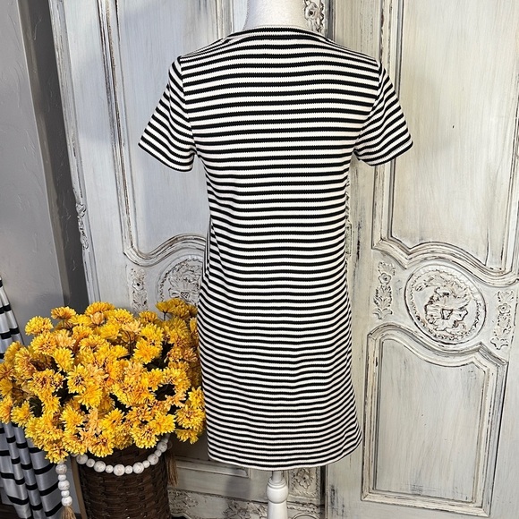 MANGO Casual Short Sleeve Striped Black and White Women's Dress - Picture 7 of 10
